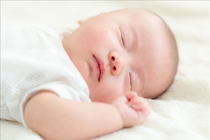 睡眠常识：宝宝一岁前睡眠能力发展的关键“里程碑”